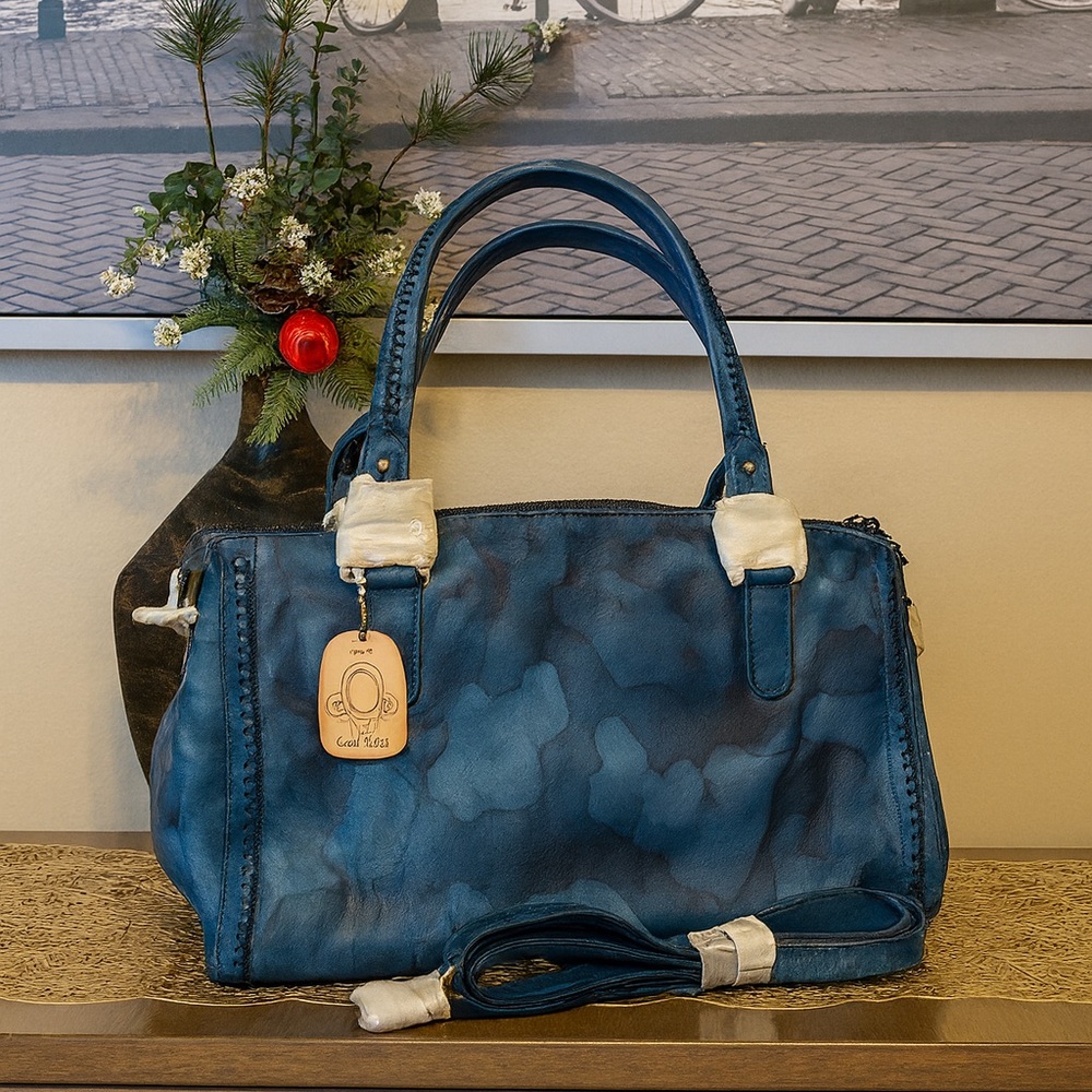 Genuine leather Blue shoulder / Crossbody bag